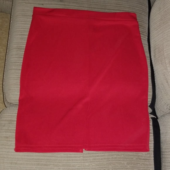 PLUS SIZE RED PENCIL SKIRT - Picture 1 of 3